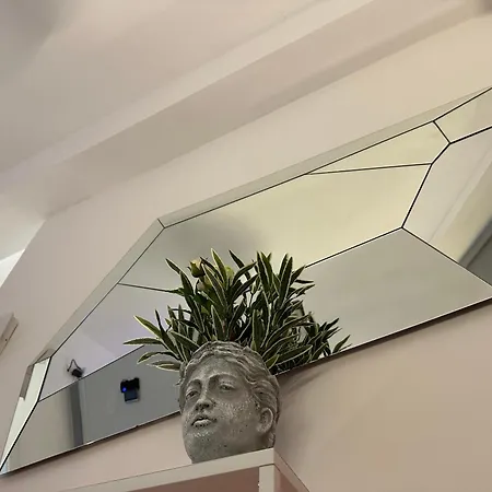 St.peter's Moon 4*