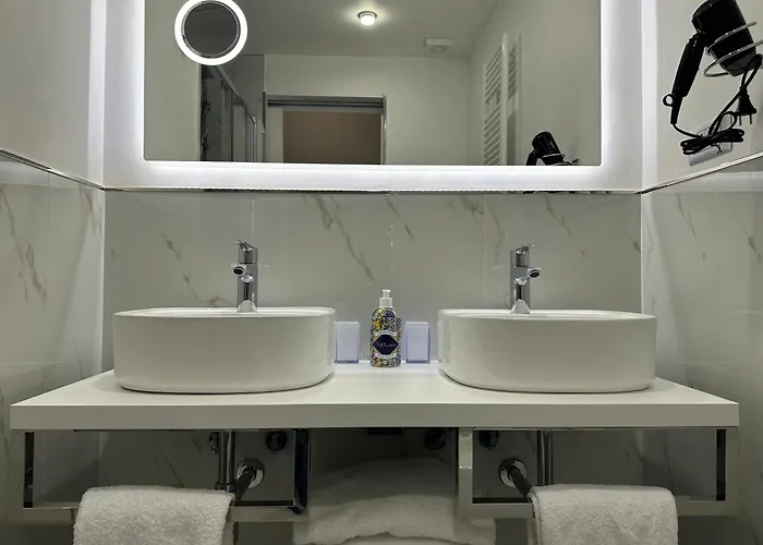 St.peter's Moon Bed & Breakfast 4*